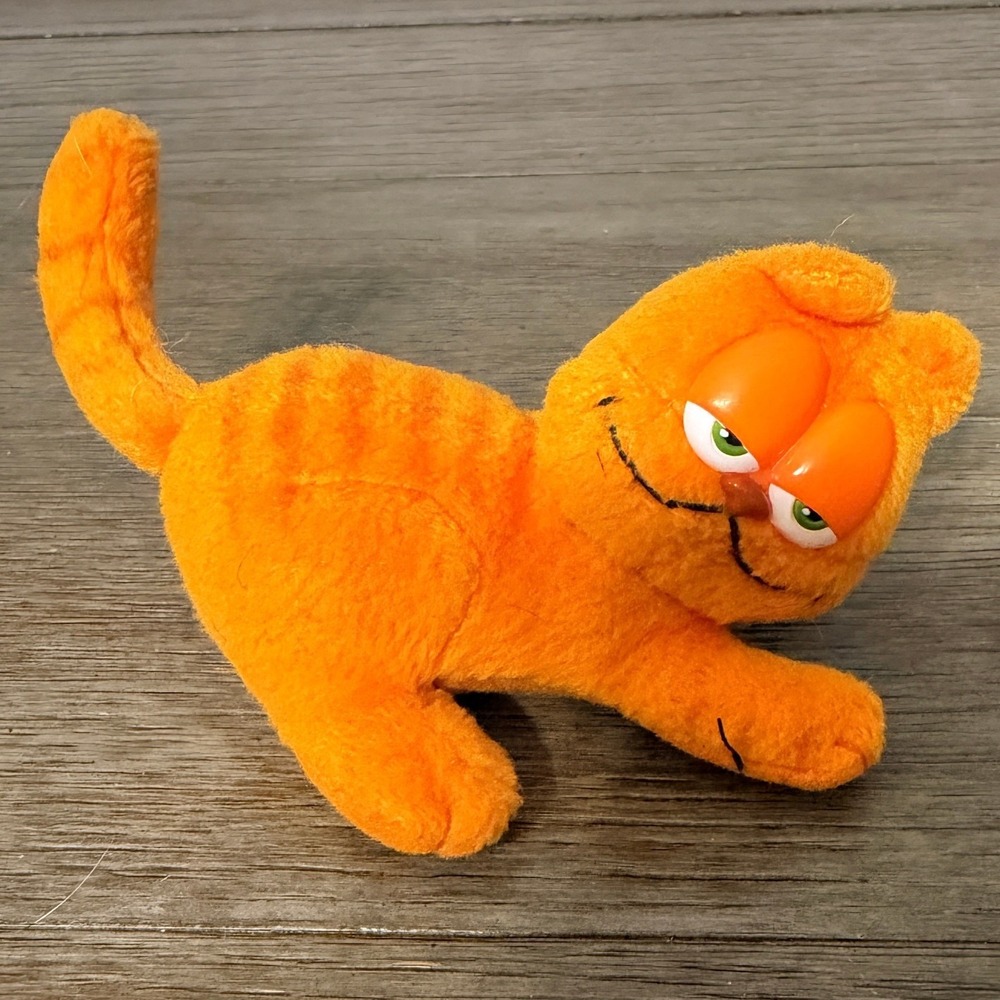 Vintage 2004 Garfield the Movie Wendy's Promo Plush Refrigerator Magnet